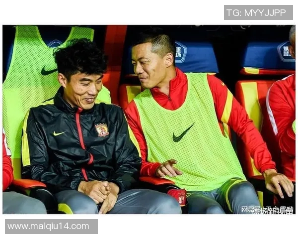 实时新闻上海篮球队配合问题引发热议球迷与专家各抒己见探讨战术调整